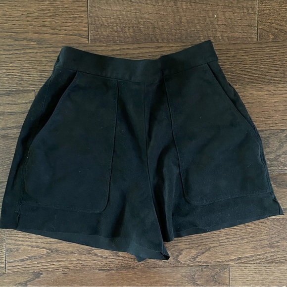 Aritzia Wilfred Black Suede Shorts - SIZE S - Picture 1 of 3